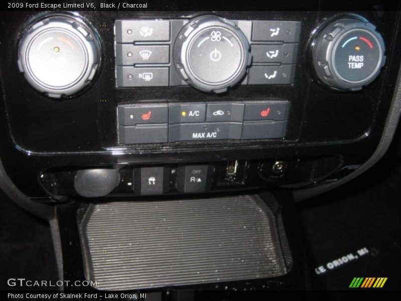 Black / Charcoal 2009 Ford Escape Limited V6