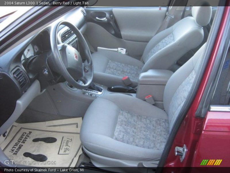 Berry Red / Light Tan 2004 Saturn L300 1 Sedan