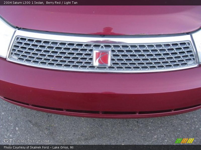 Berry Red / Light Tan 2004 Saturn L300 1 Sedan