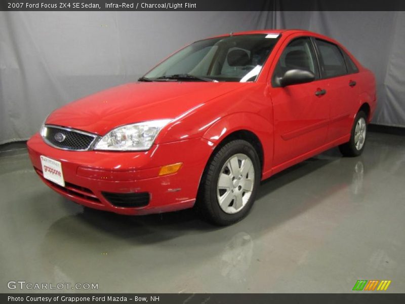 Infra-Red / Charcoal/Light Flint 2007 Ford Focus ZX4 SE Sedan
