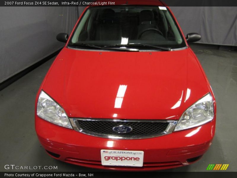 Infra-Red / Charcoal/Light Flint 2007 Ford Focus ZX4 SE Sedan