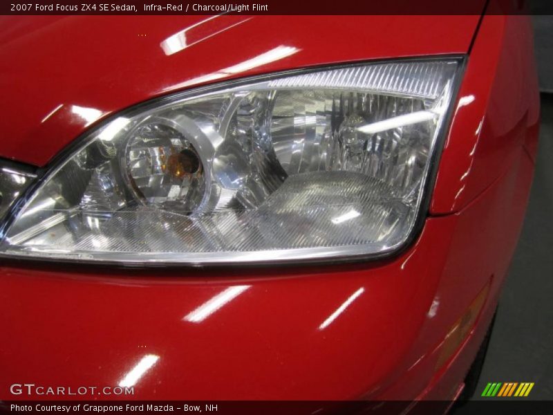 Infra-Red / Charcoal/Light Flint 2007 Ford Focus ZX4 SE Sedan