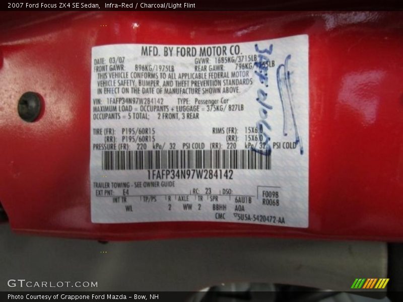 Infra-Red / Charcoal/Light Flint 2007 Ford Focus ZX4 SE Sedan