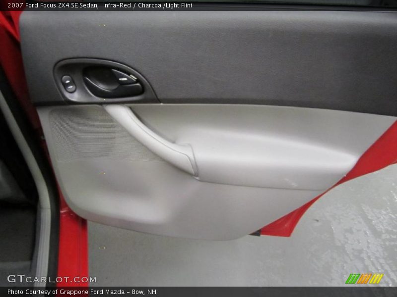 Infra-Red / Charcoal/Light Flint 2007 Ford Focus ZX4 SE Sedan