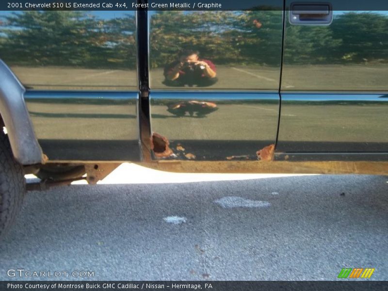 Forest Green Metallic / Graphite 2001 Chevrolet S10 LS Extended Cab 4x4