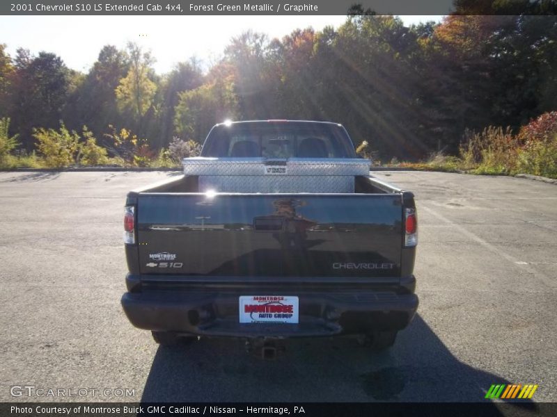 Forest Green Metallic / Graphite 2001 Chevrolet S10 LS Extended Cab 4x4