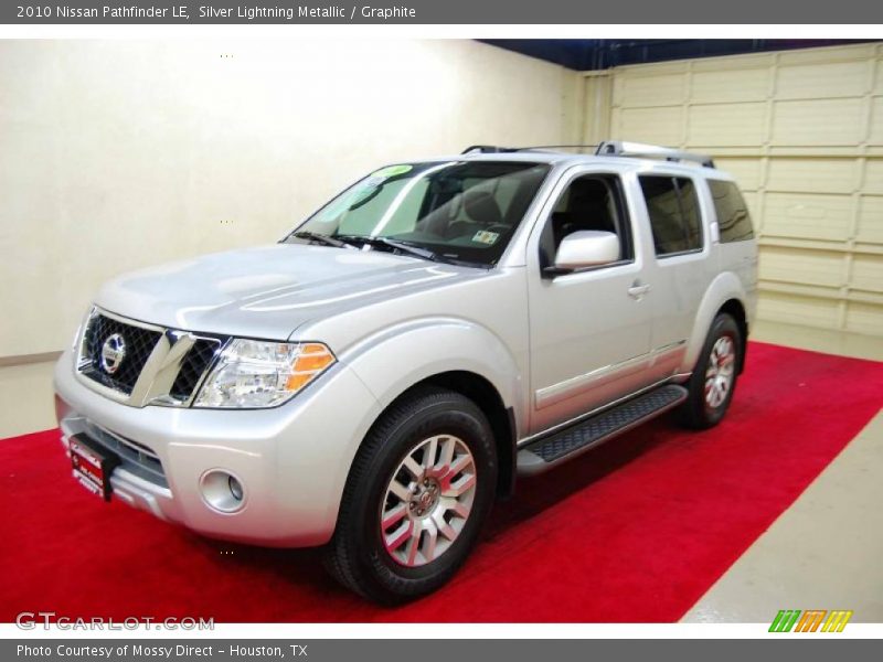 Silver Lightning Metallic / Graphite 2010 Nissan Pathfinder LE