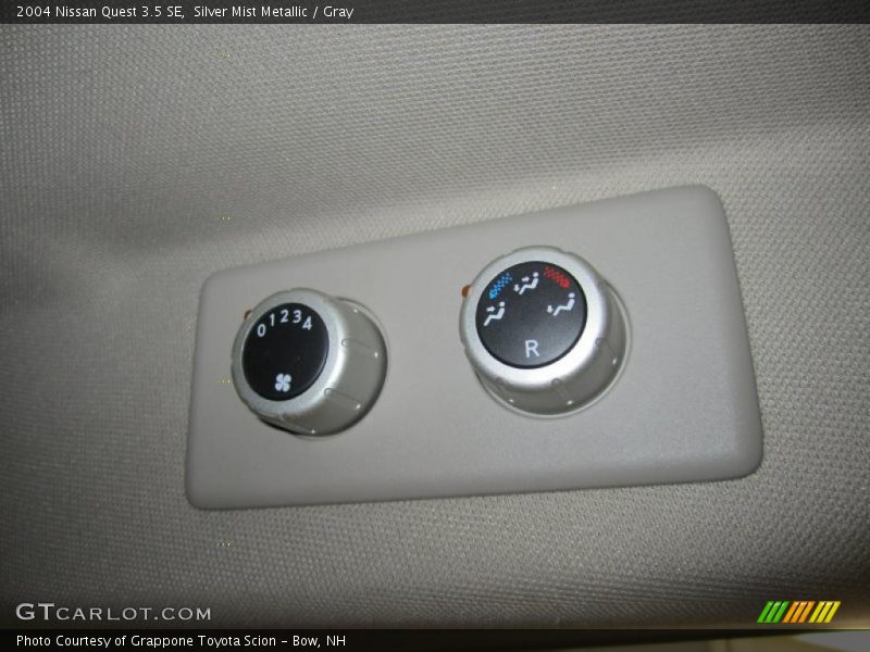 Silver Mist Metallic / Gray 2004 Nissan Quest 3.5 SE