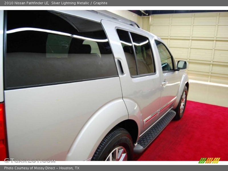 Silver Lightning Metallic / Graphite 2010 Nissan Pathfinder LE