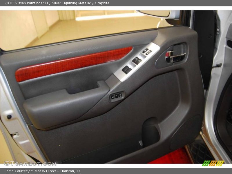 Silver Lightning Metallic / Graphite 2010 Nissan Pathfinder LE