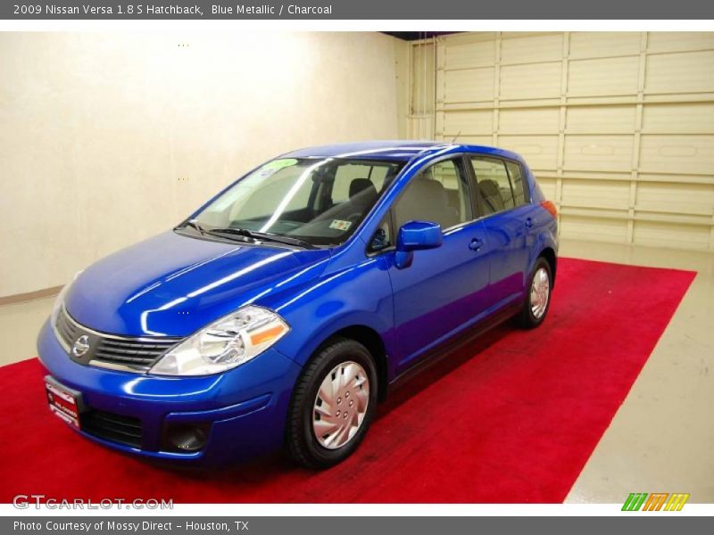 Blue Metallic / Charcoal 2009 Nissan Versa 1.8 S Hatchback