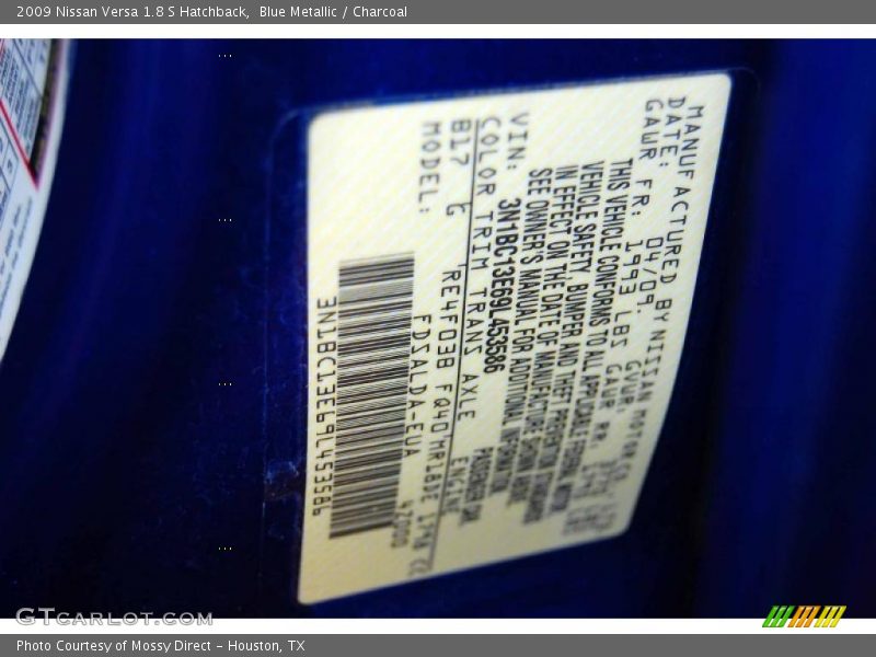Blue Metallic / Charcoal 2009 Nissan Versa 1.8 S Hatchback