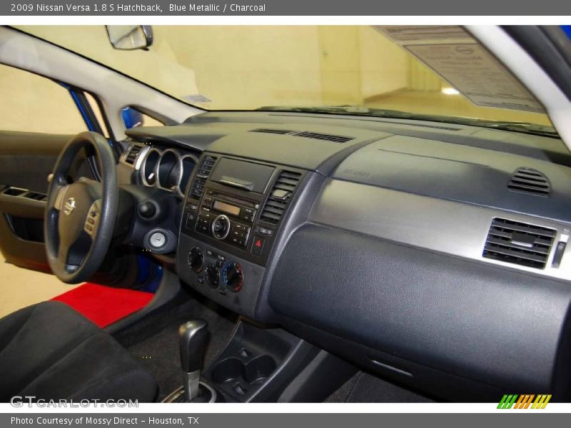 Blue Metallic / Charcoal 2009 Nissan Versa 1.8 S Hatchback
