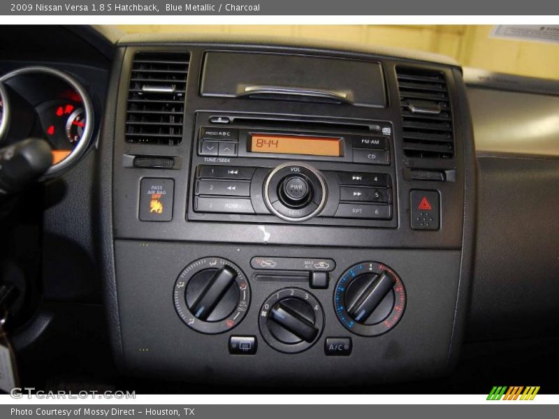 Blue Metallic / Charcoal 2009 Nissan Versa 1.8 S Hatchback