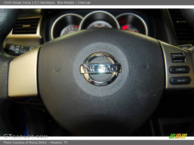 Blue Metallic / Charcoal 2009 Nissan Versa 1.8 S Hatchback