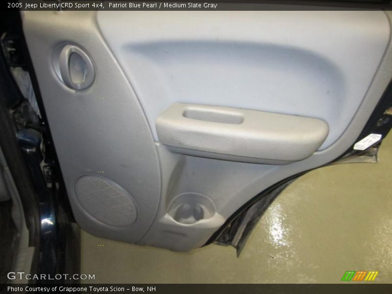 Patriot Blue Pearl / Medium Slate Gray 2005 Jeep Liberty CRD Sport 4x4