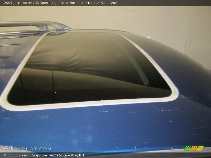 Patriot Blue Pearl / Medium Slate Gray 2005 Jeep Liberty CRD Sport 4x4