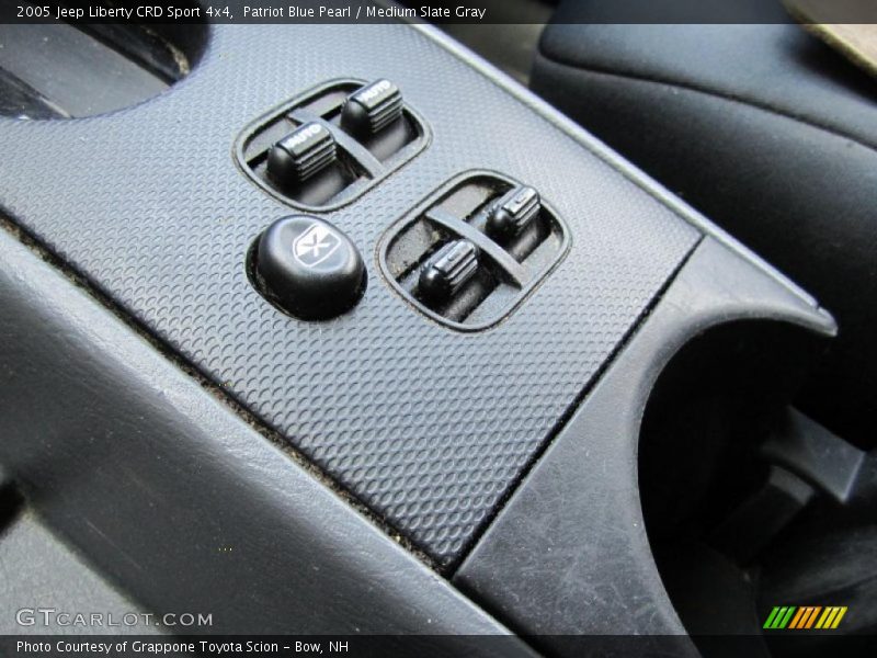 Patriot Blue Pearl / Medium Slate Gray 2005 Jeep Liberty CRD Sport 4x4
