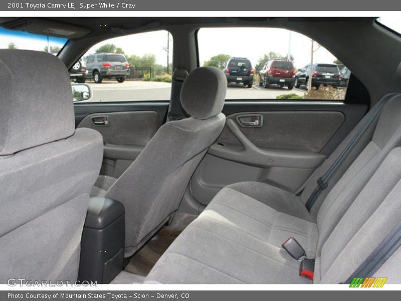 Super White / Gray 2001 Toyota Camry LE