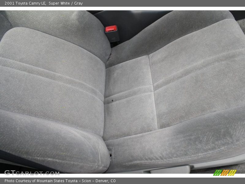 Super White / Gray 2001 Toyota Camry LE