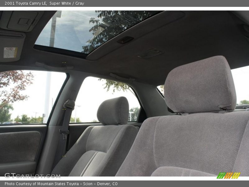 Super White / Gray 2001 Toyota Camry LE