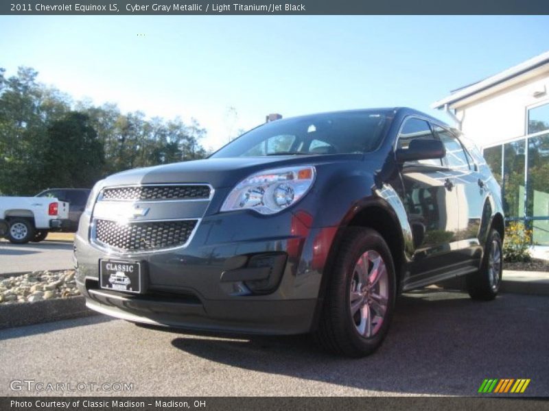 Cyber Gray Metallic / Light Titanium/Jet Black 2011 Chevrolet Equinox LS