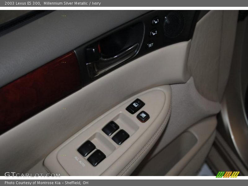 Millennium Silver Metallic / Ivory 2003 Lexus ES 300
