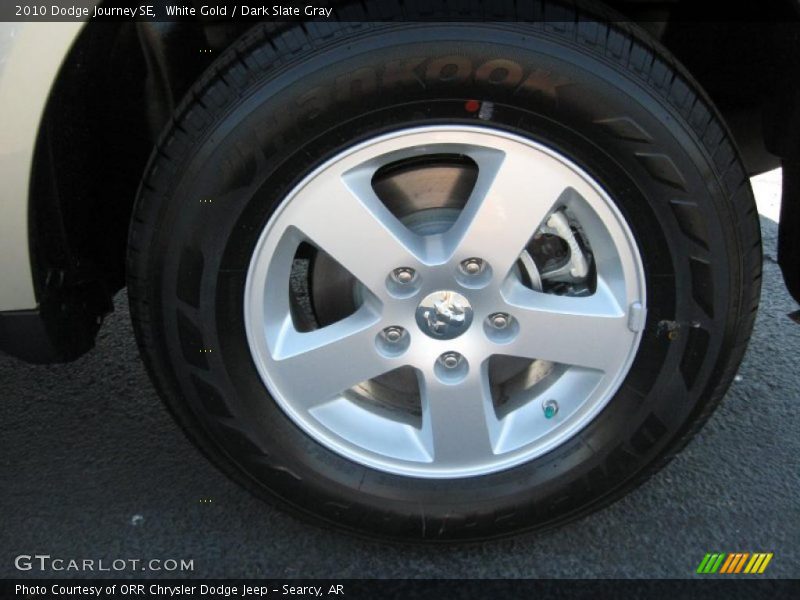 White Gold / Dark Slate Gray 2010 Dodge Journey SE