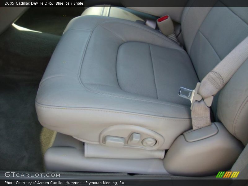 Blue Ice / Shale 2005 Cadillac DeVille DHS