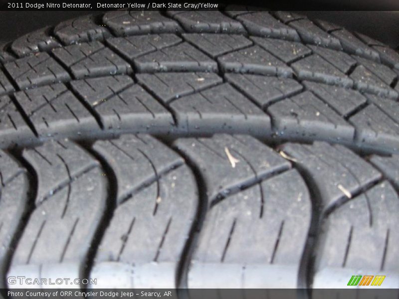 Detonator Yellow / Dark Slate Gray/Yellow 2011 Dodge Nitro Detonator