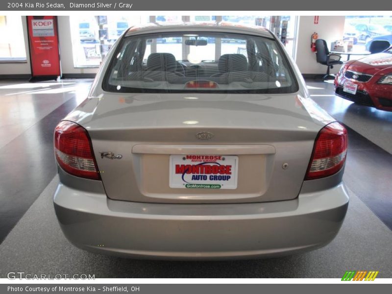 Diamond Silver / Gray 2004 Kia Rio Sedan