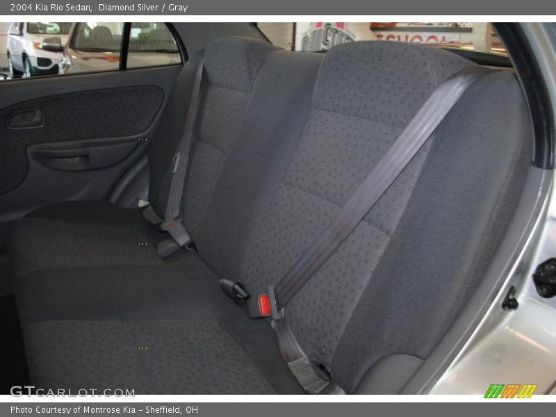 Diamond Silver / Gray 2004 Kia Rio Sedan