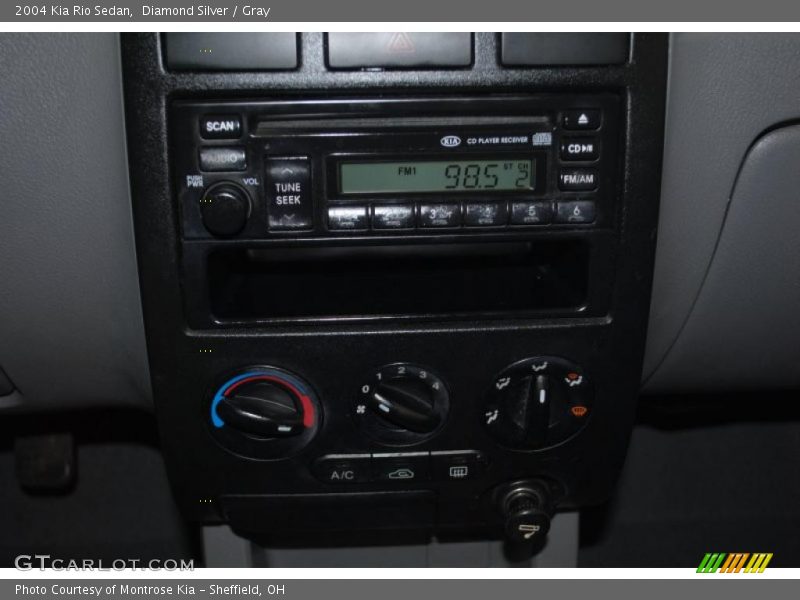 Diamond Silver / Gray 2004 Kia Rio Sedan