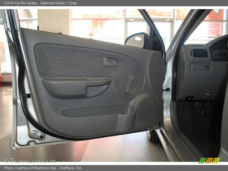 Diamond Silver / Gray 2004 Kia Rio Sedan