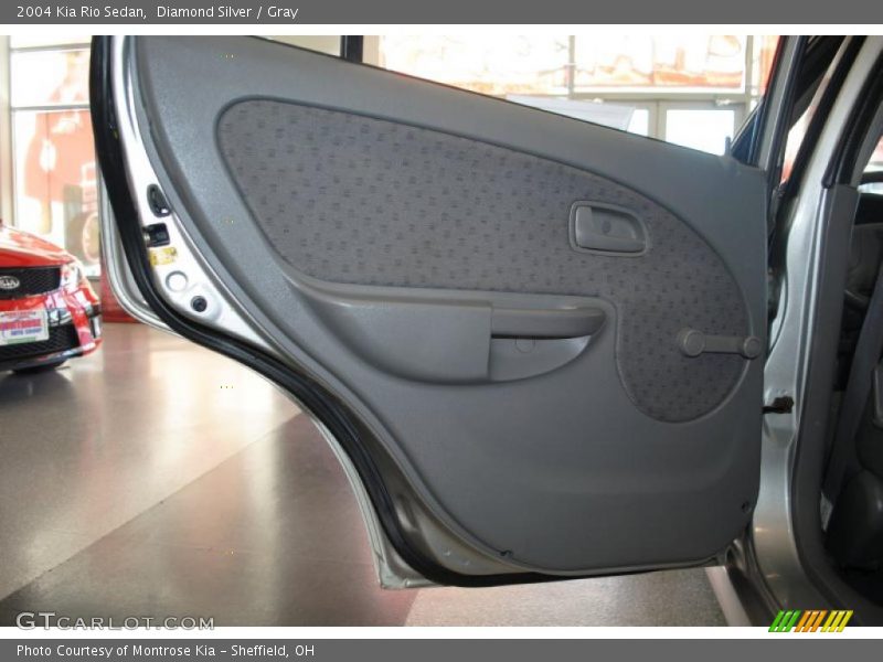 Diamond Silver / Gray 2004 Kia Rio Sedan