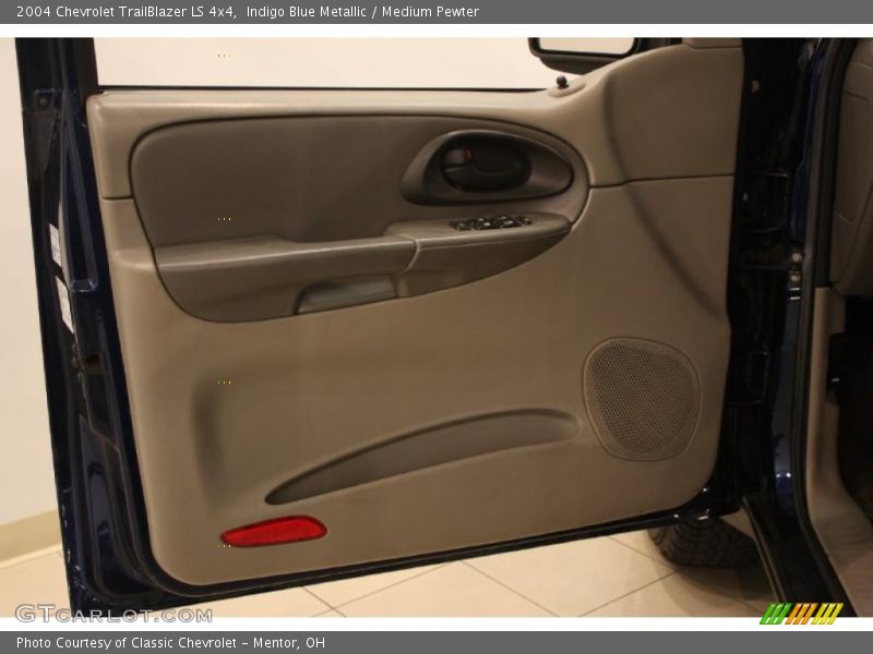 Indigo Blue Metallic / Medium Pewter 2004 Chevrolet TrailBlazer LS 4x4