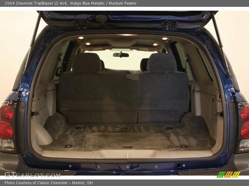 Indigo Blue Metallic / Medium Pewter 2004 Chevrolet TrailBlazer LS 4x4