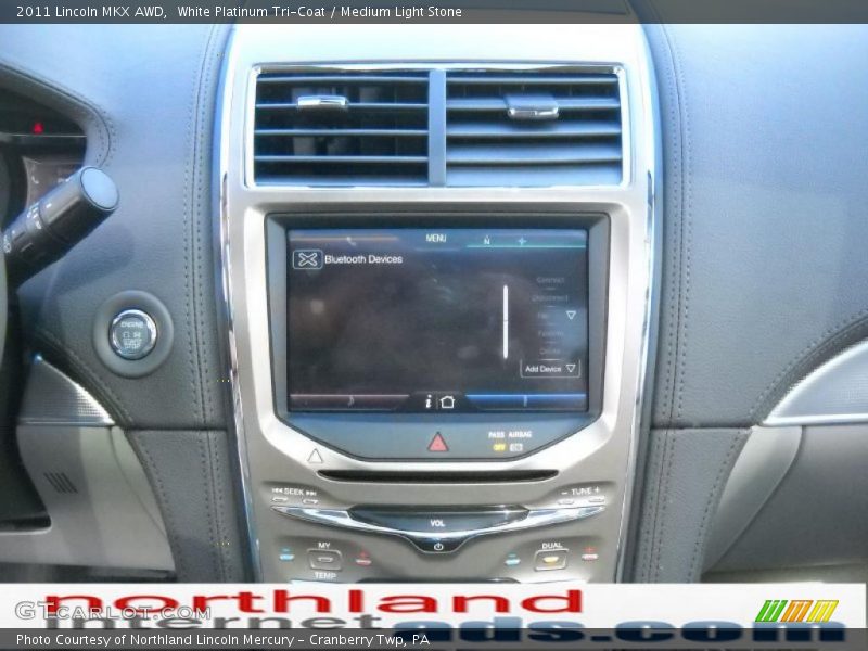 White Platinum Tri-Coat / Medium Light Stone 2011 Lincoln MKX AWD