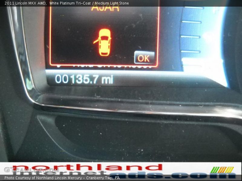 White Platinum Tri-Coat / Medium Light Stone 2011 Lincoln MKX AWD