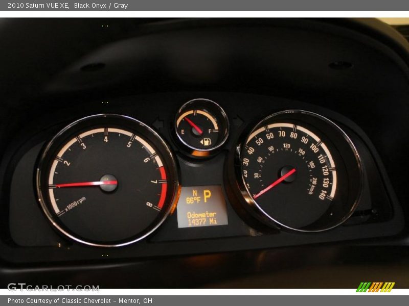 Black Onyx / Gray 2010 Saturn VUE XE