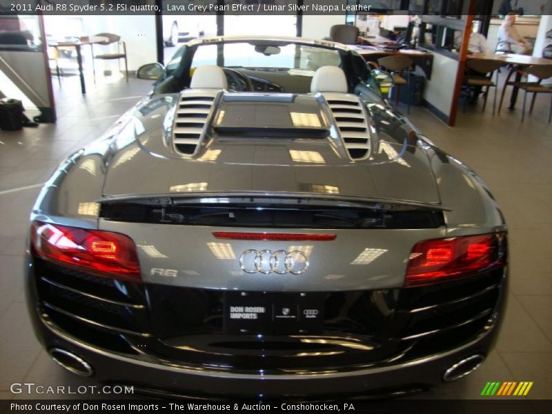 Lava Grey Pearl Effect / Lunar Silver Nappa Leather 2011 Audi R8 Spyder 5.2 FSI quattro