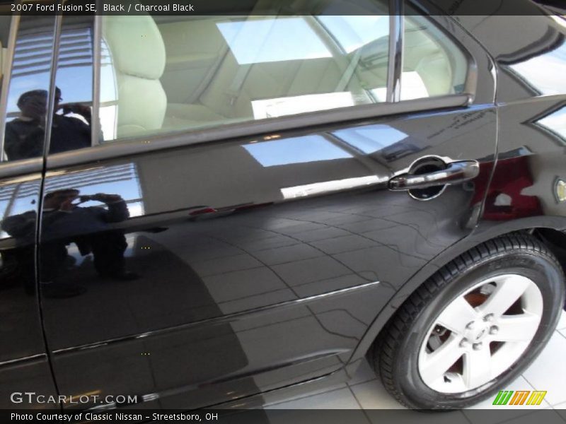 Black / Charcoal Black 2007 Ford Fusion SE