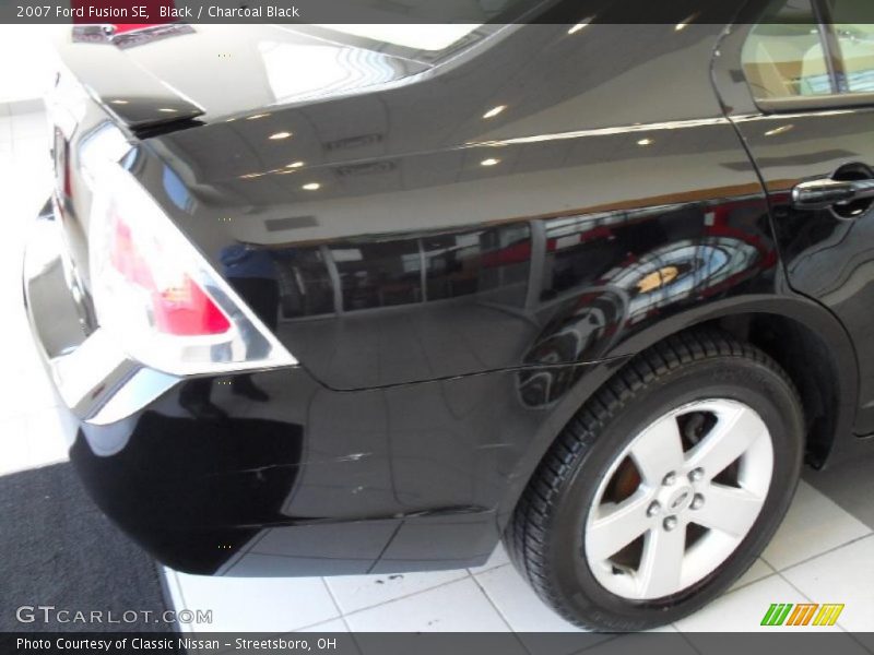 Black / Charcoal Black 2007 Ford Fusion SE