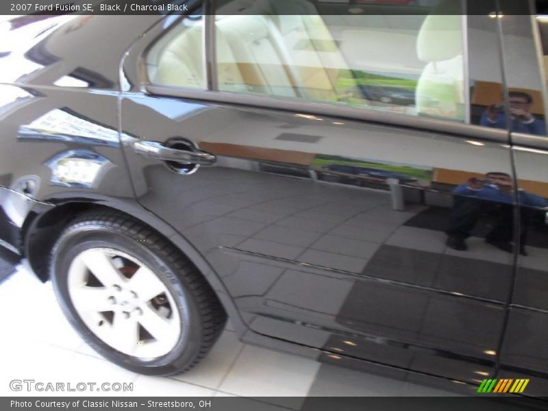 Black / Charcoal Black 2007 Ford Fusion SE