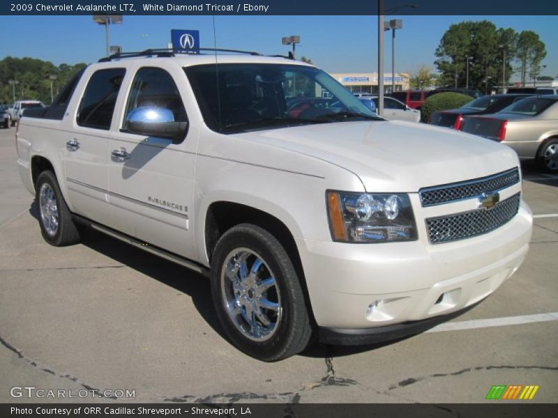 White Diamond Tricoat / Ebony 2009 Chevrolet Avalanche LTZ