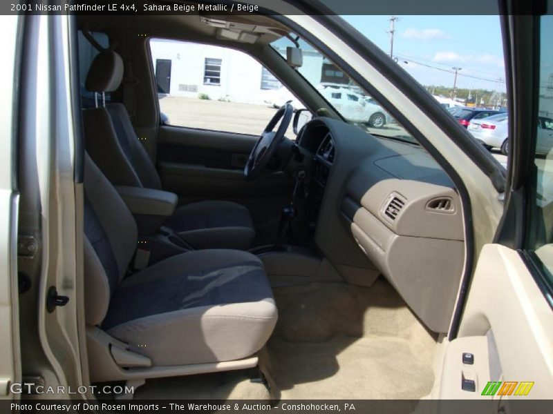 Sahara Beige Metallic / Beige 2001 Nissan Pathfinder LE 4x4