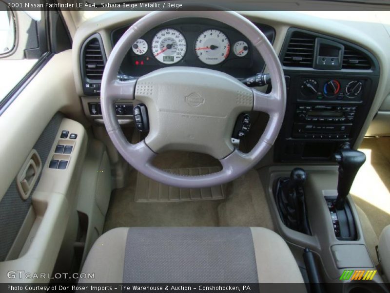 Sahara Beige Metallic / Beige 2001 Nissan Pathfinder LE 4x4