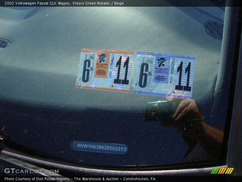 Fresco Green Metallic / Beige 2002 Volkswagen Passat GLX Wagon