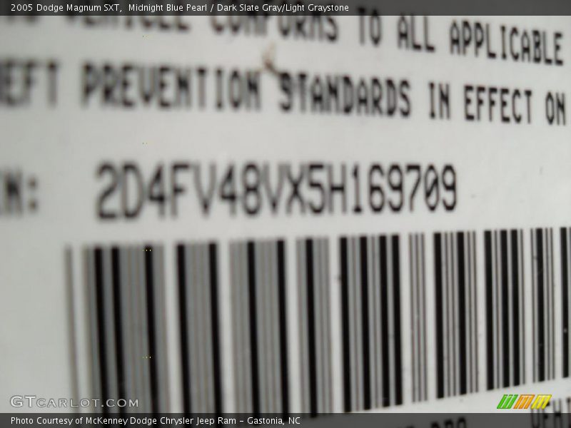 Midnight Blue Pearl / Dark Slate Gray/Light Graystone 2005 Dodge Magnum SXT