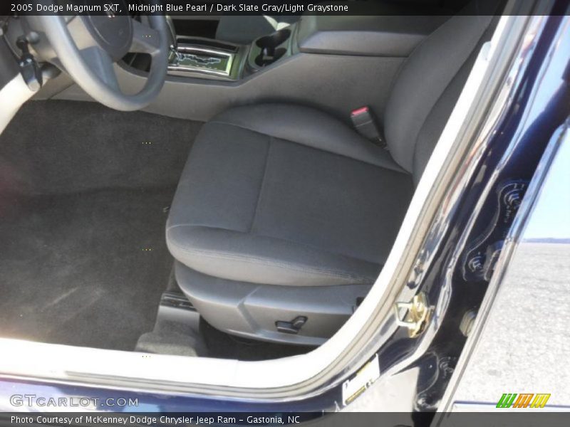 Midnight Blue Pearl / Dark Slate Gray/Light Graystone 2005 Dodge Magnum SXT